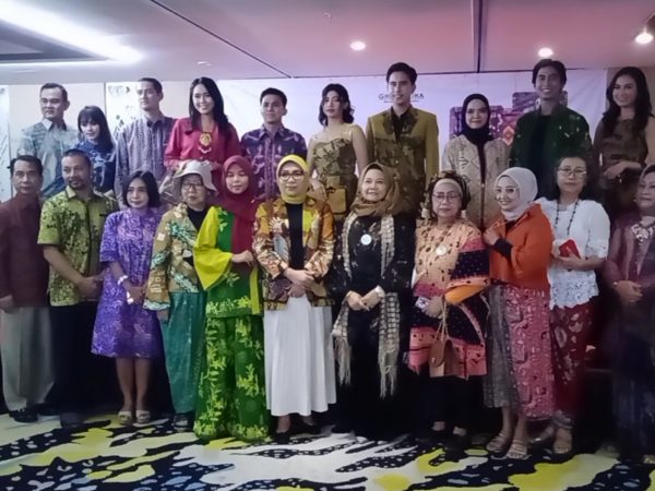 Hari Batik Nasional, Grandhika Iskandarsyah Jakarta Gelar Batik Indonesia Kini