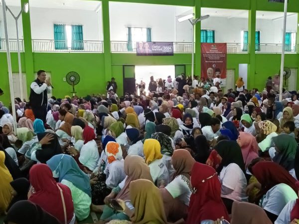 Relawan Bergema Ganjar-Mahfud Gelar Pasar Murah untuk 2500 masyarakat Tangerang 17 Desember 2023