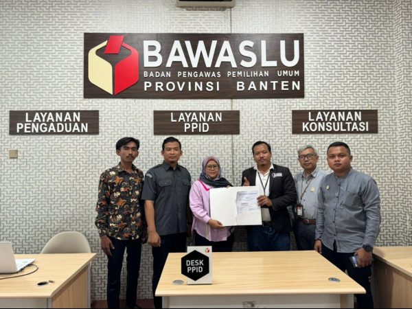 Tim Hukum AMIN Laporkan Penyelenggara Pemilu Propinsi Banten ke Bawaslu